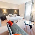 Dormy House 4*