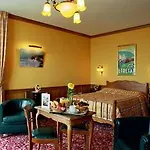 Отель Dormy House