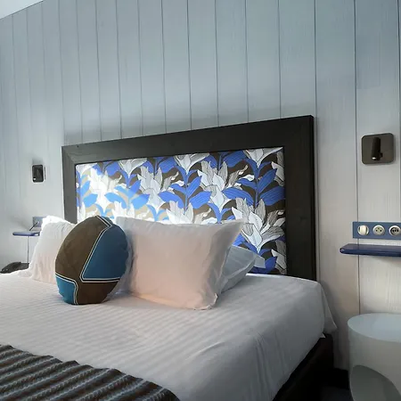 Dormy House 4*