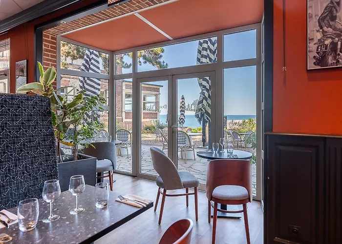 Dormy House Hotel 3*